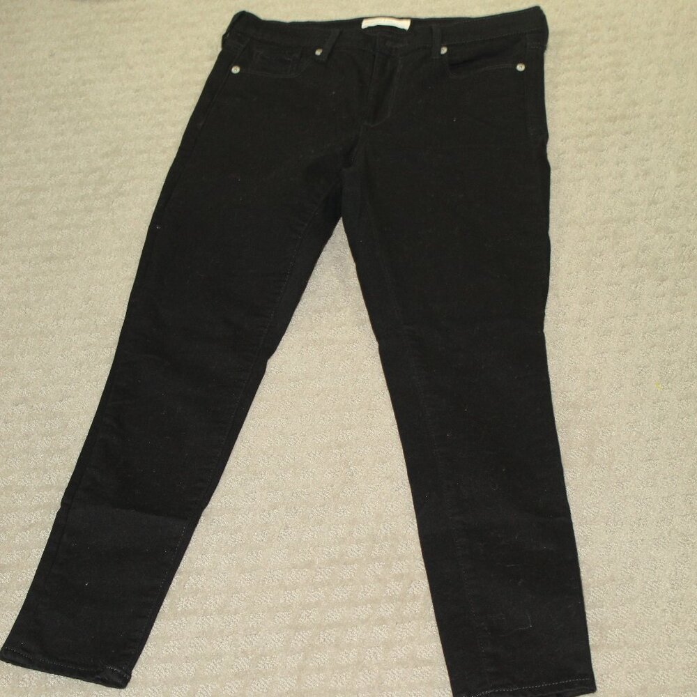 Gap Denim Women's Size 29/8R Black True Skinny Mid-Rise Denim Jeans